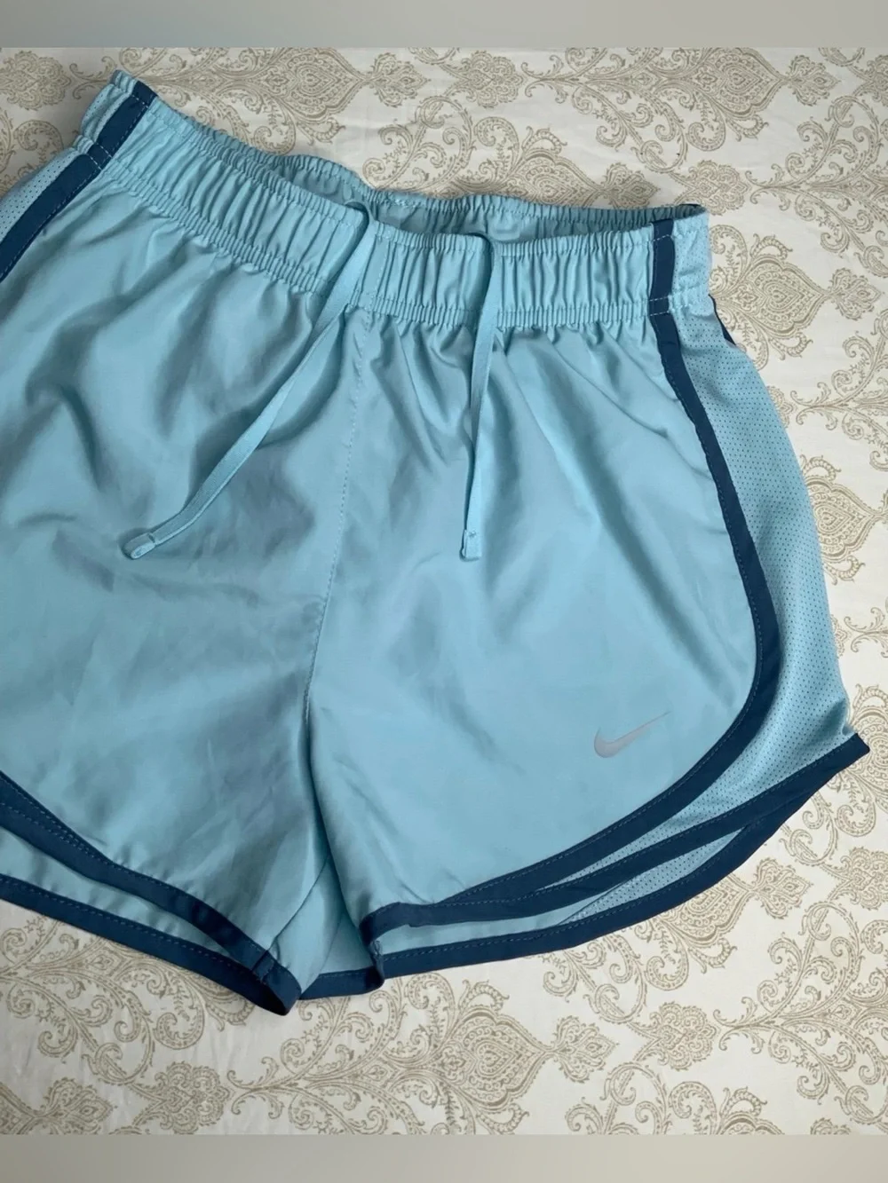 Women’s Nike Tempo Running Shorts XS Baby Blue/Gray Trim